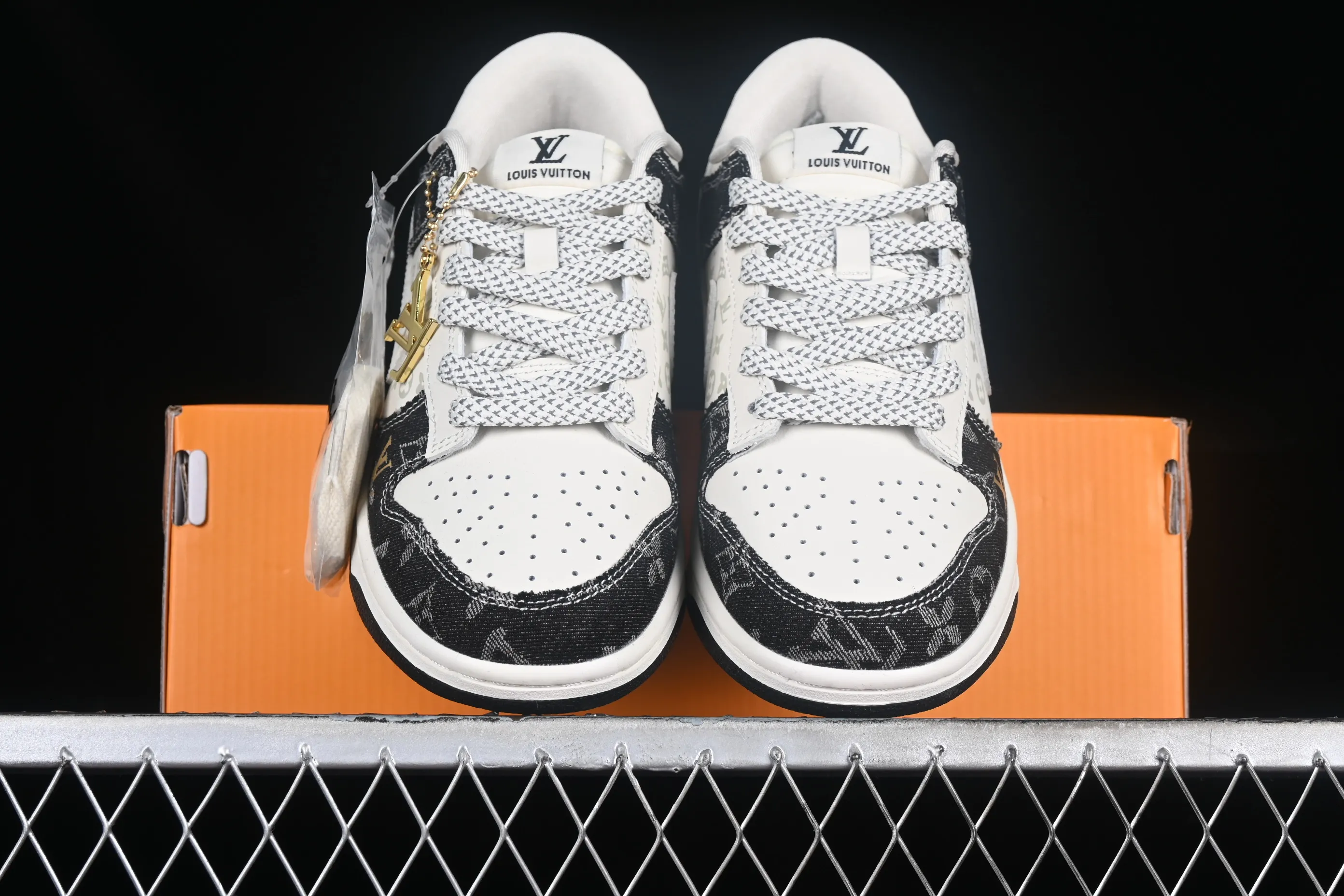 All categories Nk SB Dunk Series Nk SB Dunk Low low-top sneakers LV x Nk Dunk Low joint model Louis Vuitton-2024 Chenlong SB low-top casual sneakers FC1688-163